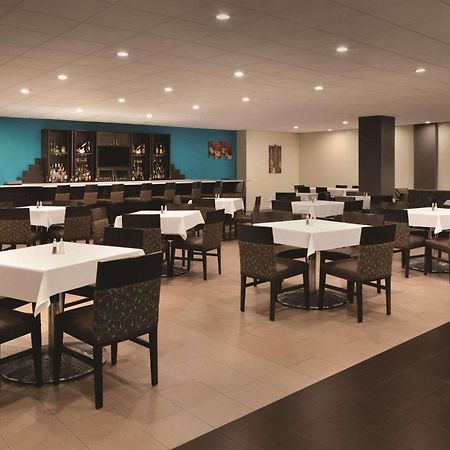 Radisson Hotel Charlotte Airport ภายนอก รูปภาพ