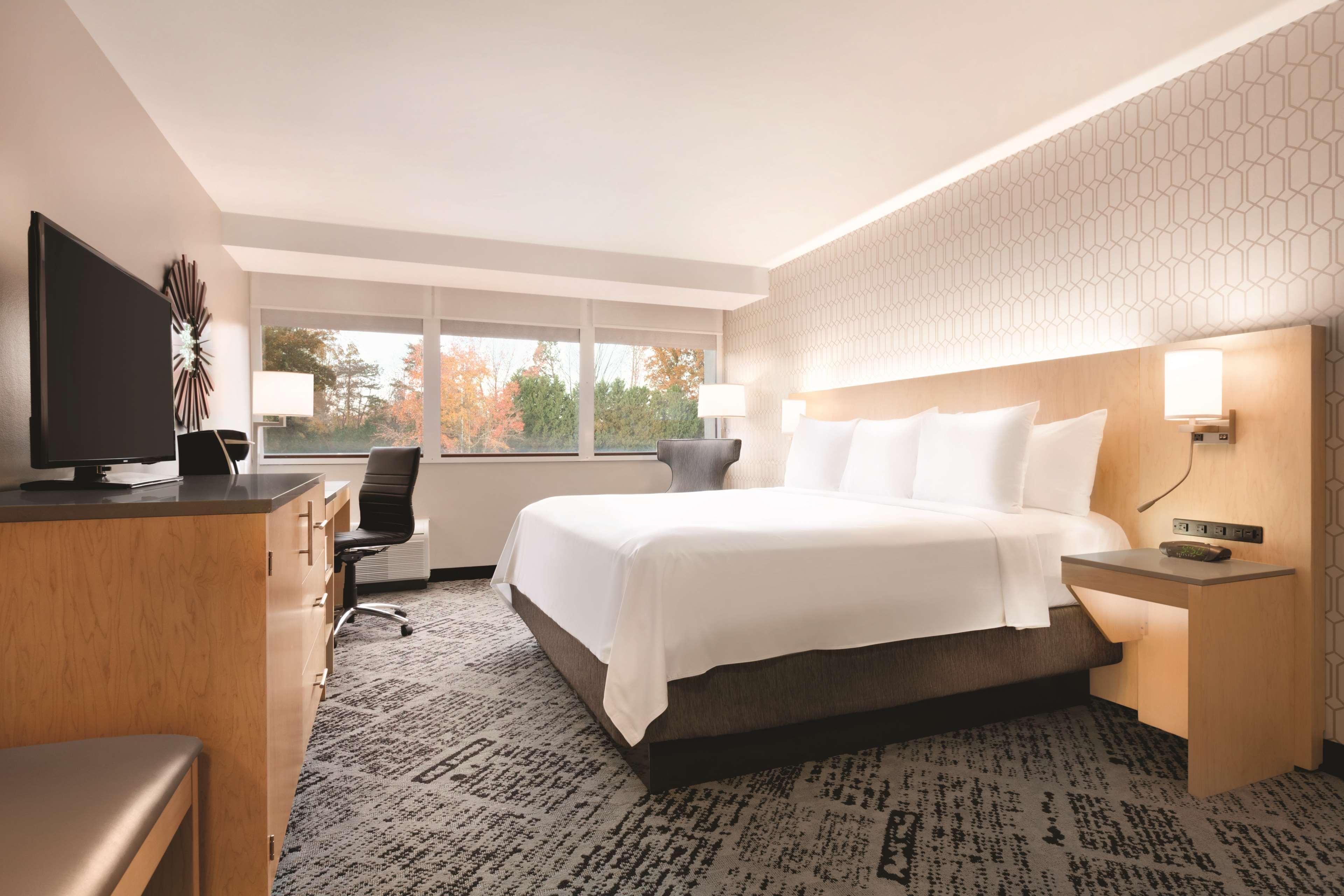 Radisson Hotel Charlotte Airport ภายนอก รูปภาพ