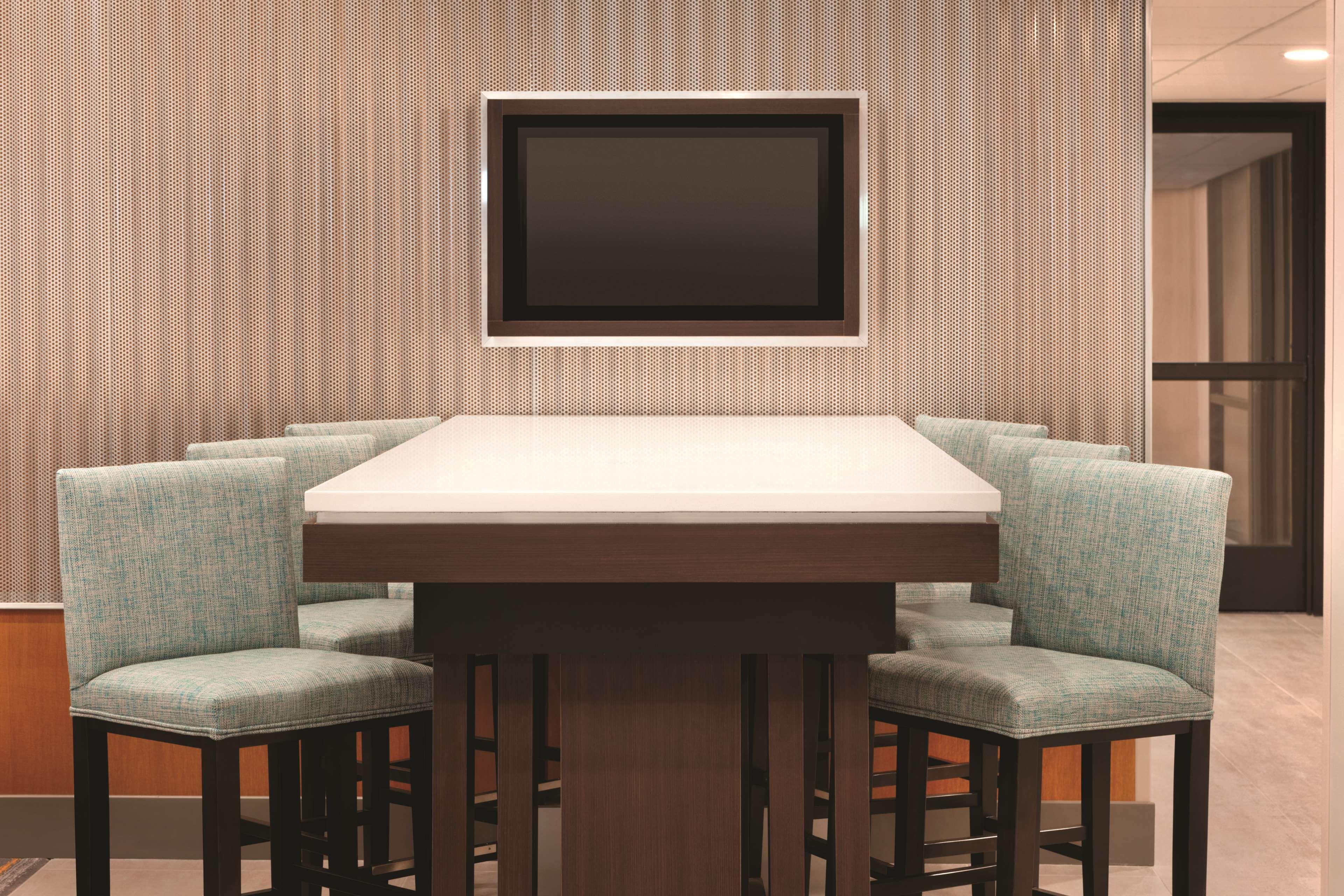 Radisson Hotel Charlotte Airport ภายนอก รูปภาพ